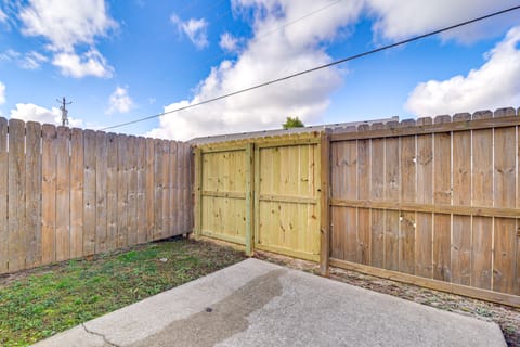 Bowling Green Townhome: 4 Mi to Lost River Cave! Apartment in Bowling Green