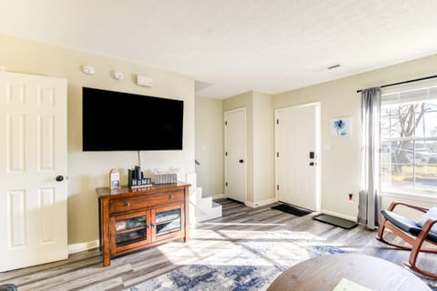 Bowling Green Townhome: 4 Mi to Lost River Cave! Apartment in Bowling Green