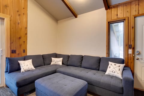 Iron River Condo w/ Gas Grill Near Skiing + Hiking Apartment in Wisconsin