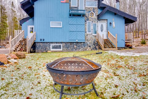 Iron River Retreat w/ Sauna: Walk to Ski Brule! Apartment in Wisconsin