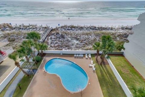 Oceanfront Fort Walton Beach Condo with Balcony! Apartment in Okaloosa Island