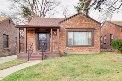 Family-Friendly Detroit Home: 12 Mi to Downtown! House in Detroit