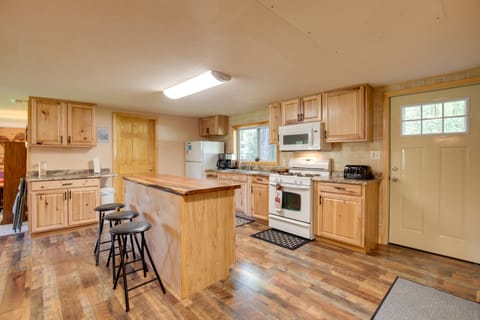 Country Vacation Rental in Mercer at Waterfall! Cottage in Wisconsin