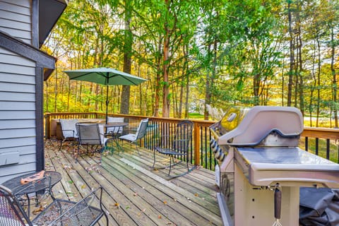 Peaceful Pocono Gem! Cabin 6 Mi to Dtwn Jim Thorpe House in Luzerne County