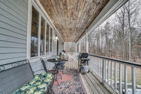 Peaceful Cavendish Retreat w/ Hot Tub & Fireplace! House in Cavendish
