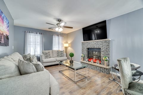 Pennsylvania Home w/ Hot Tub: 7 Mi to Kalahari! House in Coolbaugh Township