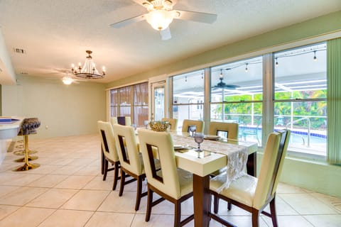 6 Mi to Beach: Bradenton Home w/ Private Pool House in Bradenton