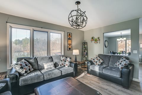 Quiet Tennessee Getaway ~ 12 Mi to Kentucky Lake! House in Tennessee