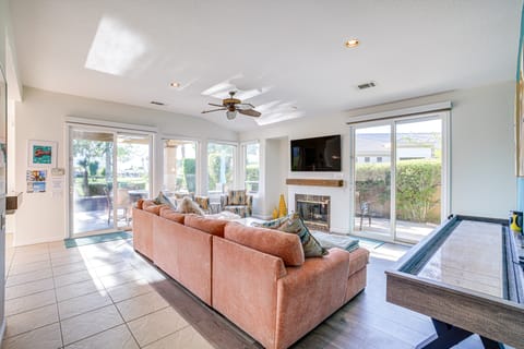 Cathedral City Home w/ Private Pool - Near Golf House in Cathedral City