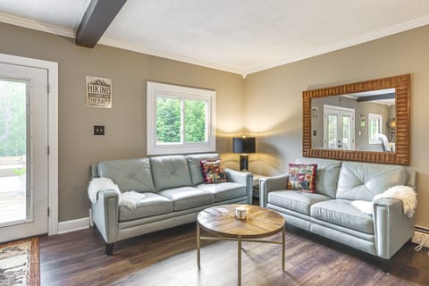 Gore Mountain Retreat: Deck & Game Room House in Capital District, NY, USA