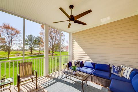 3 Mi to Beach: Ocean View Getaway w/ Pool Access Apartment in Ocean View