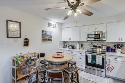 Lovely Lexington Home: 4 Mi to Downtown! House in Lexington