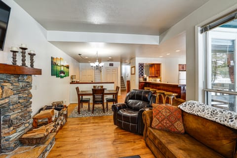 Meadow Creek Golf Resort Condo: Skiing & Lake Life Apartment in Salmon River