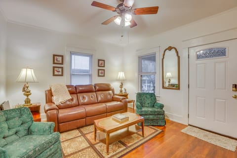 Extended Stays Welcome! Home 1 Block to Avondale House in Birmingham