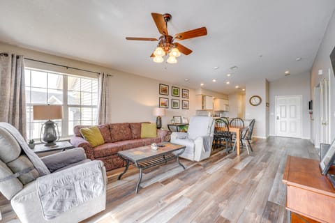 Lovely Branson Condo: On-Site Golf & Fishing Apartment in Ozark Mountains