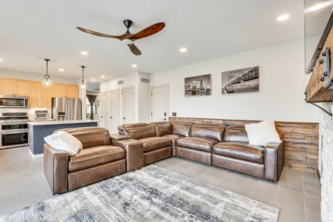 Pool Access + Golf Course View! Goodyear Retreat House in Avondale