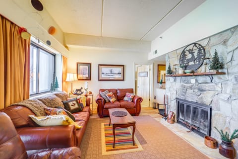 Pool & Hot Tub: Mtn-View Condo in Sugartop Resort! Apartment in Sugar Mountain