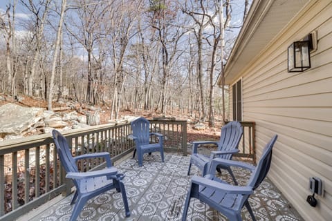 McGaheysville Vacation Rental, 1 Mi to Skiing! House in Massanutten