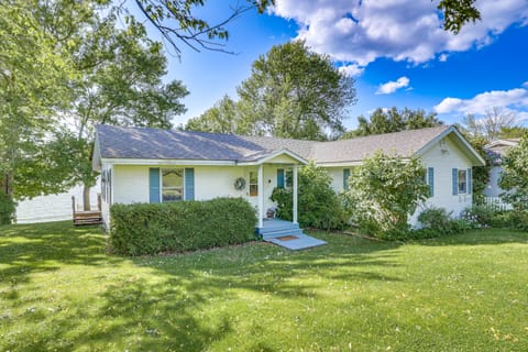 Waterfront Family Cottage on Lake Champlain Cottage in Lake Champlain