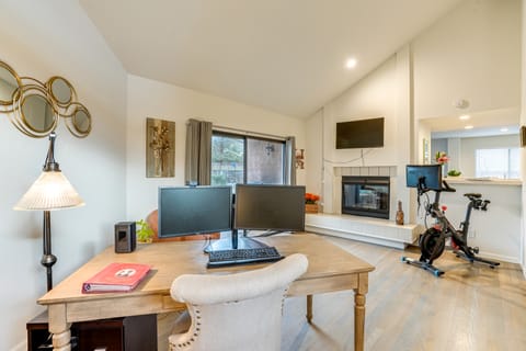 Napa Valley Getaway w/ Backyard Vineyard Views! House in Napa Valley