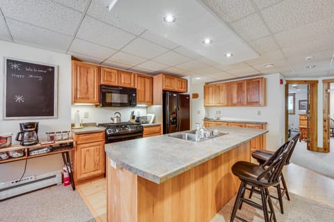 Jay Peak Resort Vacation Rental: Ski-In/Ski-Out! Apartment in Jay