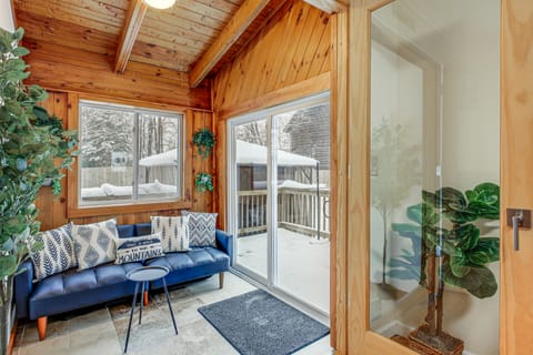 Family-Friendly Home w/ Hot Tub, Near Lake George! House in Warrensburg