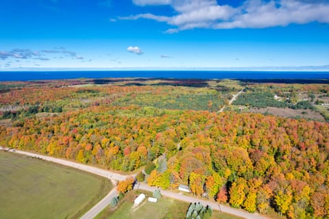 Cozy Harbor Springs Vacation Rental, 13 Mi to Town House in Michigan