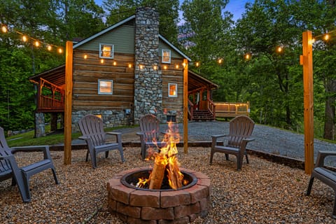 Hot Tub, Game Room & Fire Pit: Canton Log Cabin House in East Fork