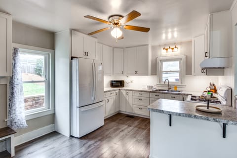 Family-Friendly Altoona Abode w/ Spacious Patio! Apartment in Altoona