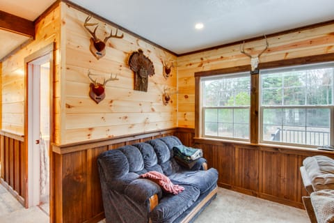 Houtzdale Home w/ Shuffleboard & Pickleball! House in Allegheny River