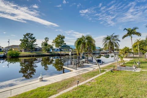 Port Charlotte Paradise w/ Private Outdoor Oasis! House in Port Charlotte