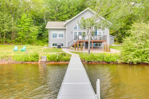 Lakefront Rhinelander Cottage w/ Private Dock! Cottage in Wisconsin