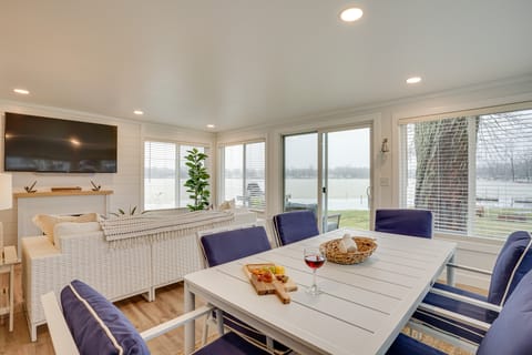 Montpelier Lake House w/ Deck, Dock & Fireplace! House in Ohio