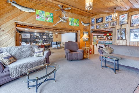 Lakefront Suring Home w/ Pool Table + Views! House in Wisconsin