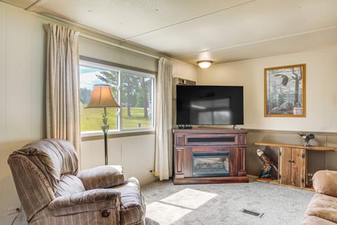 Rhinelander Vacation Rental w/ Yard on Venus Lake! House in Wisconsin