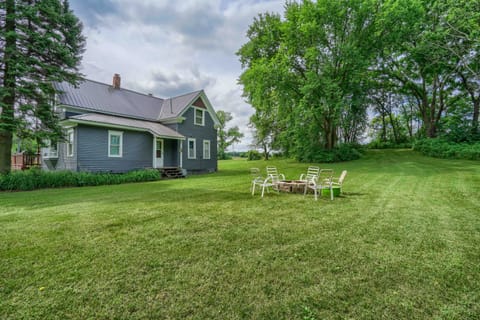 Countryside Retreat on Cokato Lake w/ Indoor Sauna House in Minnesota