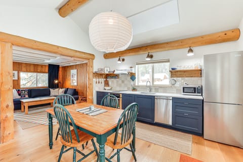 3 Mi to Rocky Mtn Nat'l Park: Grand Lake Cabin House in Grand Lake