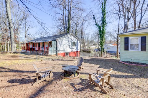 Pet-Friendly Georgia Retreat w/ Fire Pit & Porch! House in Forest Park