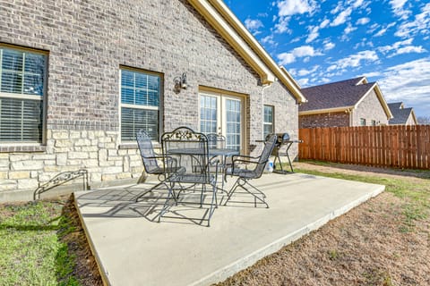 Family-Friendly FIFA World Cup Home Base! House in Grand Prairie