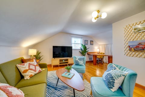 Cozy Pittsburgh Vacation Rental ~ 2 Mi to Downtown Apartment in Pittsburgh