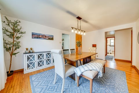 Spacious Pittsburgh Getaway ~ 2 Mi to Downtown! Apartment in Pittsburgh