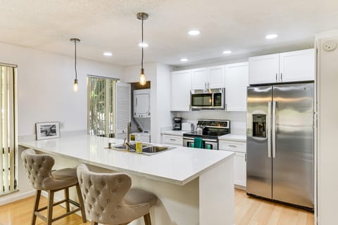 Condo in PGA National Resort w/ Pool & Spa! Apartment in Palm Beach Gardens