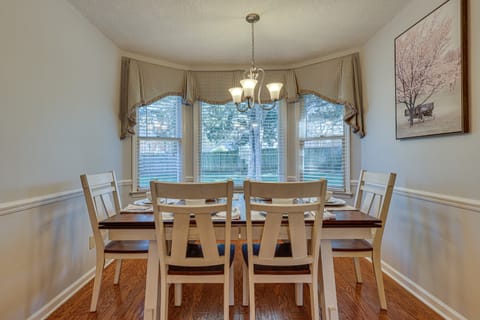 Lovely Decatur Home w/ Yard ~ 6 Mi to Town! House in Decatur