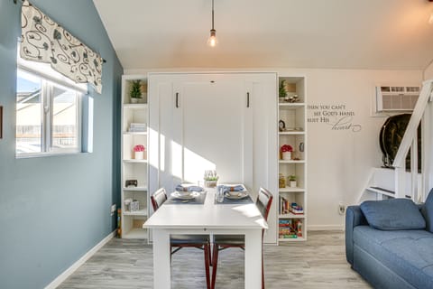 Cozy Springfield Studio ~ 7 Mi to Downtown Eugene Apartment in Springfield