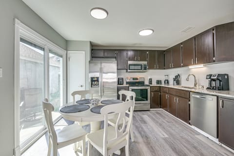 Charming Fort Walton Beach Home: 6 Mi to Ocean! House in Wright