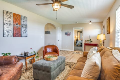 Private Deck! Country Home 20 Mi to Franklin House in Tennessee