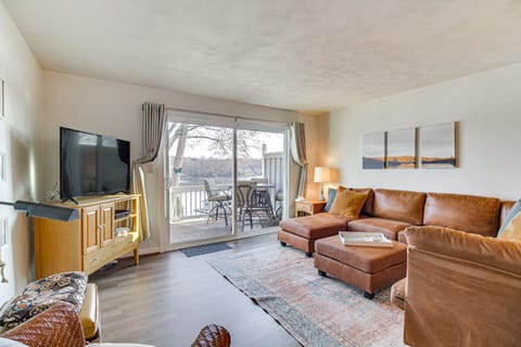 Lakefront Moneta Home w/ Community Dock! Apartment in Smith Mountain Lake