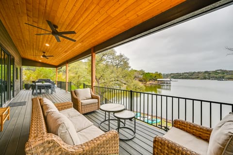 Waterfront Getaway on Lake Buchanan w/ Fire Pit! House in Rio Grande