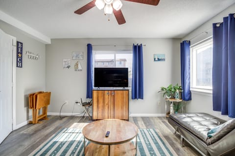 Poolside Bliss, Beach Strolls! Ocean City Retreat Apartment in Ocean City