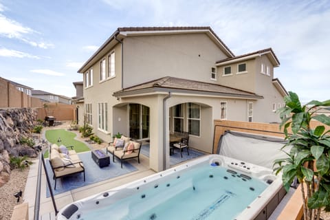 12 Mi to Sand Hollow: Spacious Home w/ Game Room House in Washington